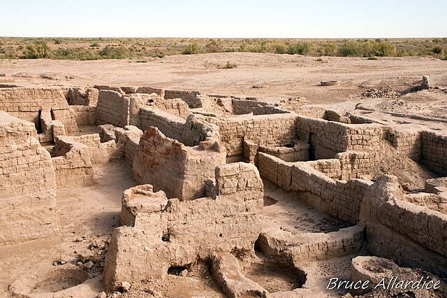 オクサス文明で確認された集落跡地